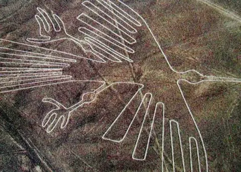 Vola sulle linee di Nazca dall'aeroporto di Nazca